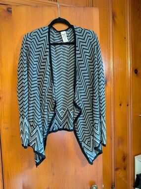 Faded Glory Black & White Chevron Open-Front Cardigan